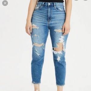 American Eagle Curvy Stretch Mom Jean